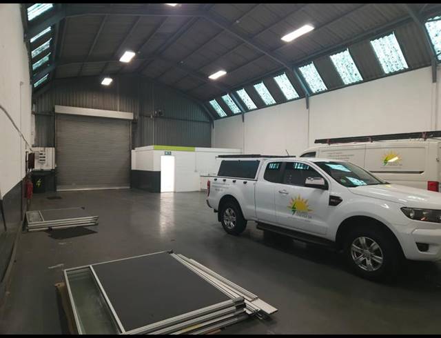 INDUSTRIAL PROPERTY TO RENT IN PAROW EAST
